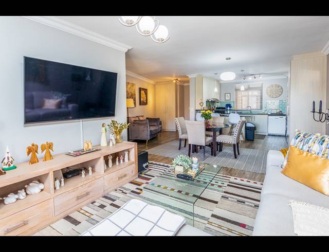2 BEDROOM APARTMENT TO LET IN CENTURY CITY